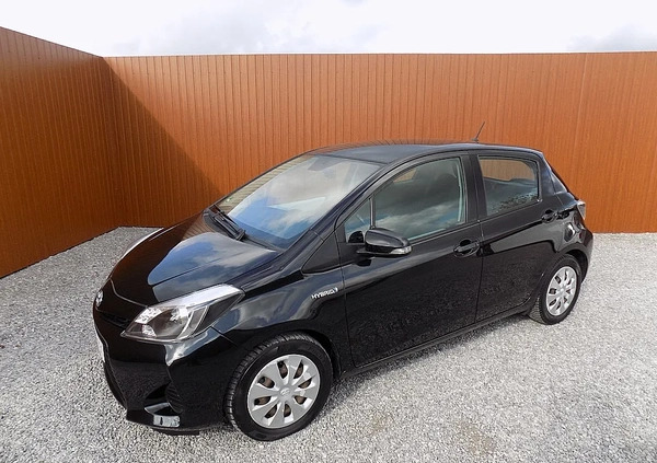 Toyota Yaris cena 34900 przebieg: 175000, rok produkcji 2012 z Wieruszów małe 466